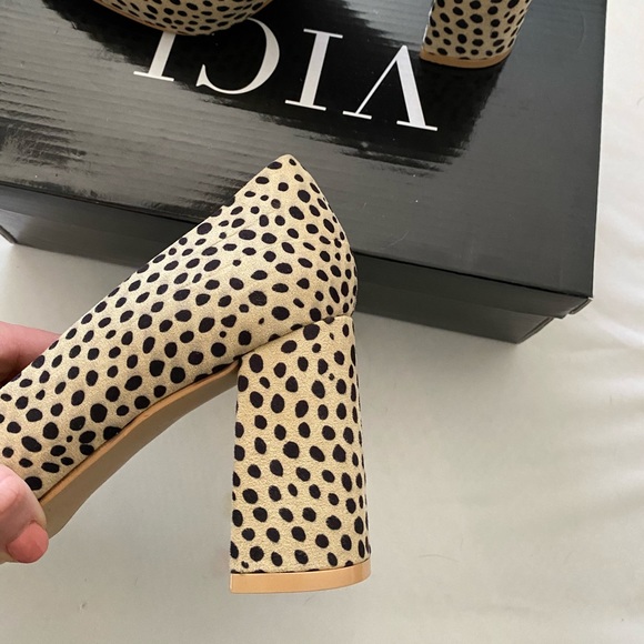 NWB new in box VICI chunky heels - Picture 2 of 4